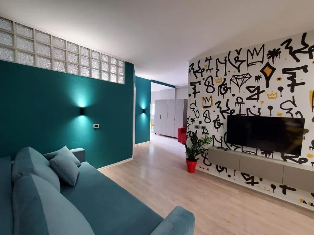 Helga'S Deluxe 3 Apartment Tirana Albania