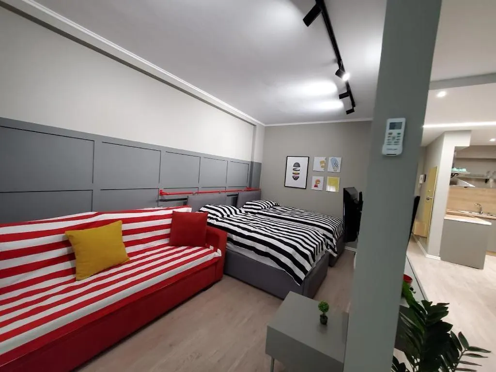 Helga'S Deluxe 3 Apartment Tirana